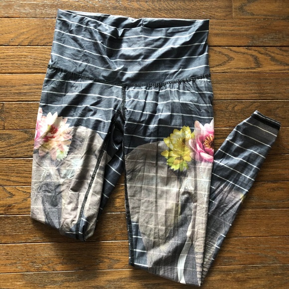 Teeki Love The Elephants Hot Pant Leggings - Picture 5 of 5